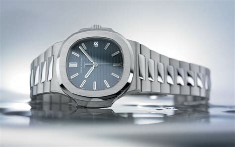 The Ultimate Guide to The Patek Philippe Nautilus.